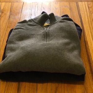 Bundle of 2 Men’s Zip Mock Neck Sweater Gap sz L